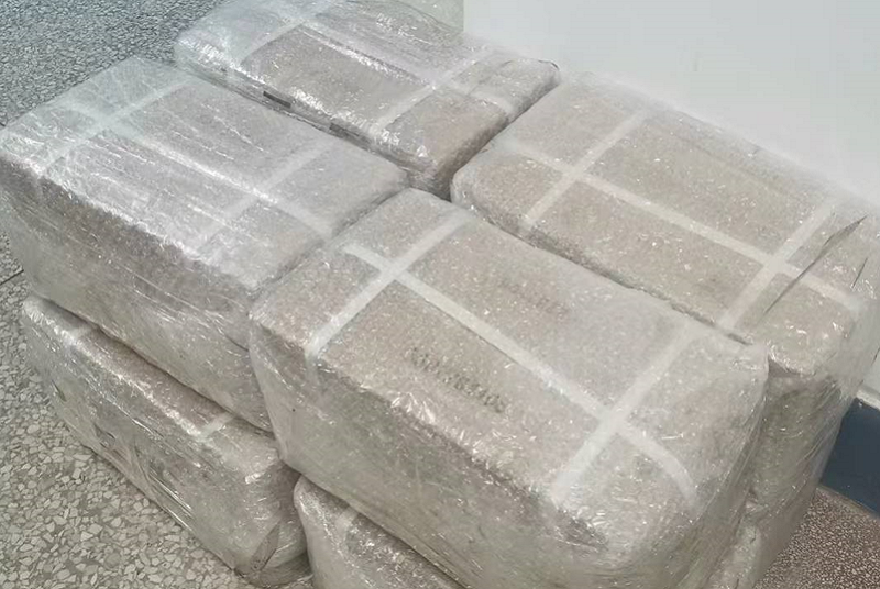 20000 PCS 6900ZZはカナダに出荷する準備ができています