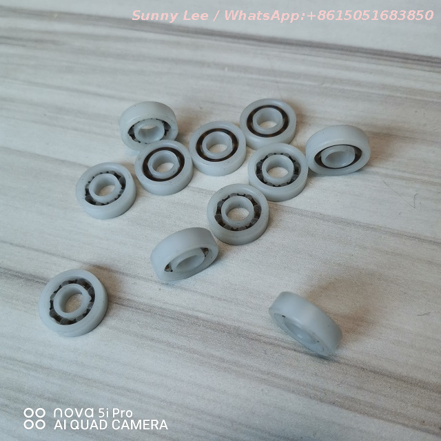 R4 プラスチックベアリング