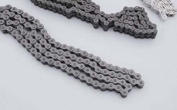 ローラーチェーンとスプロケット